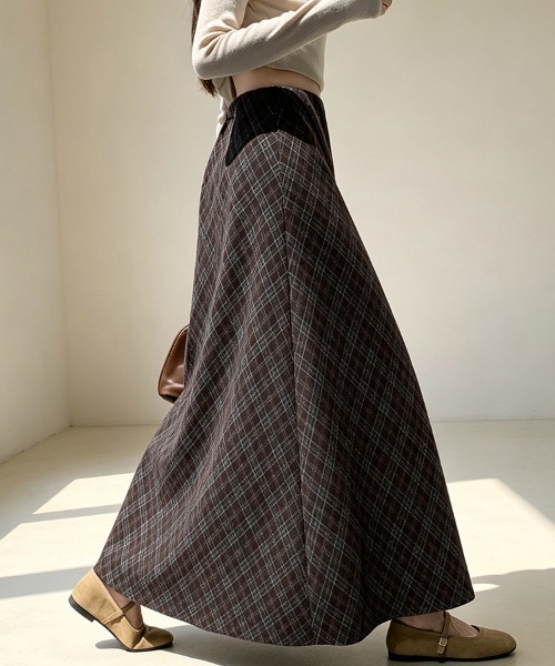LEMOA(レモア)の「チェック柄クラシカルロングスカート(スカート・レディース・ダークブラウン/グリーン・MEDIUM/LARGE/X-LARGE)」の16枚目の写真