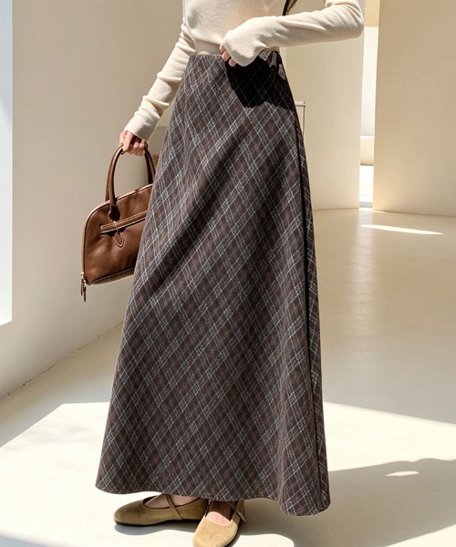 LEMOA(レモア)の「チェック柄クラシカルロングスカート(スカート・レディース・ダークブラウン/グリーン・MEDIUM/LARGE/X-LARGE)」の15枚目の写真