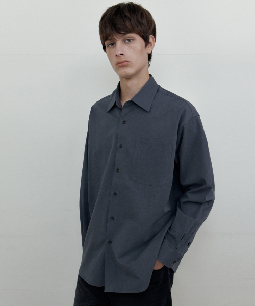 WEDNESDAY OASIS(ウェンズデーオアシス)の「平日ポケットシャツ_ASH BLUE(WB6SH14)(シャツ/ブラウス・メンズ・ブルー・MEDIUM/LARGE)」の2枚目の写真