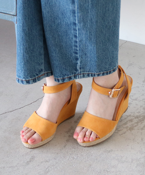 N.（N. Natural Beauty Basic）（エヌエヌナチュラルビューティーベーシック）の「ベーシックウェッジサンダル（サンダル・レディース・ベージュ/イエロー/ネイビー/ブラック・MEDIUM/LARGE/SMALL）」の4枚目の写真