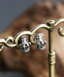 HALF TINY CROWN EARRINGS w/D