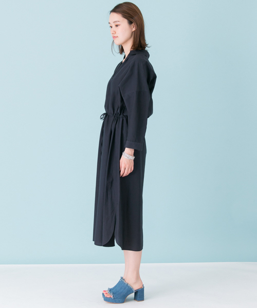 URBAN RESEARCH（アーバンリサーチ）の「【TRILL掲載】UR シルクコットンシャツワンピ―ス（シャツワンピース・レディース・オフホワイト/ネイビー/イエロー・FREE）」の9枚目の写真