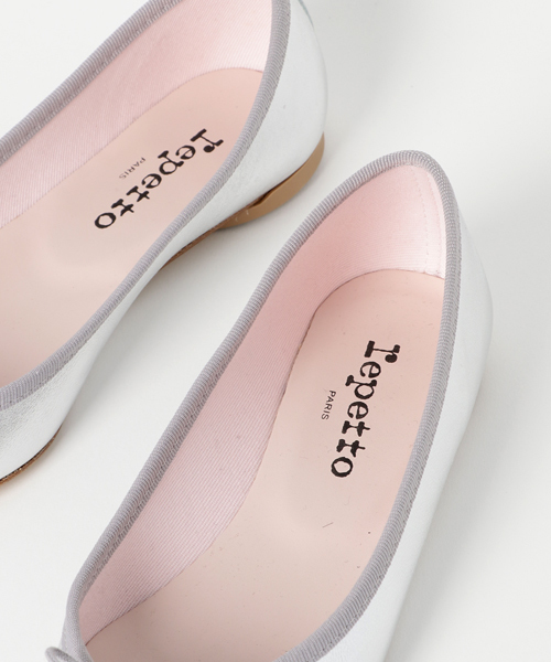 Repetto(レペット)の「Repetto ポインテッドバレーシューズ /BRIGITTE(バレエシューズ・レディース・シルバー/ゴールド・36/38/37)」の6枚目の写真