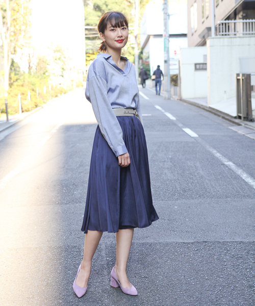 laboratory work（ラボラトリーワーク）の「抜き衿スキッパーシャツ（シャツ/ブラウス・レディース・ベージュ/ネイビー/オフホワイト・MEDIUM）」の5枚目の写真