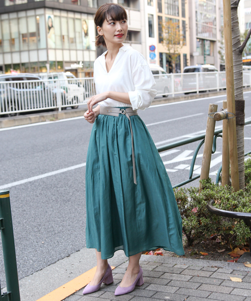 laboratory work（ラボラトリーワーク）の「抜き衿スキッパーシャツ（シャツ/ブラウス・レディース・ベージュ/ネイビー/オフホワイト・MEDIUM）」の7枚目の写真