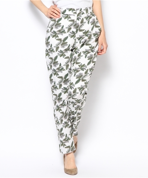 CIAOPANIC(チャオパニック)の「《WEB限定SALE価格》【Ciaopanic】アロハ葉っぱ柄タックPT(その他パンツ・レディース・オフホワイト/ブラック・FREE)」の1枚目の写真