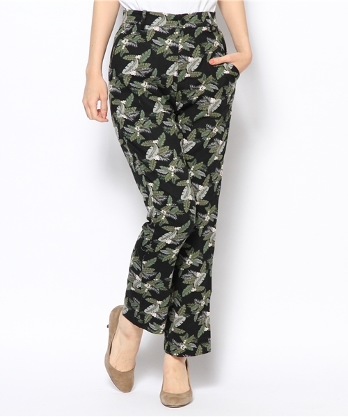 CIAOPANIC(チャオパニック)の「《WEB限定SALE価格》【Ciaopanic】アロハ葉っぱ柄タックPT(その他パンツ・レディース・オフホワイト/ブラック・FREE)」の2枚目の写真