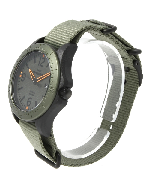 TIMEX（タイメックス）の「ALUMINUM CAMPER　Ｔ49932、Ｔ49933　【MENS】（アナログ腕時計・メンズ・アーミー/ブラック×パープル・FREE）」の3枚目の写真