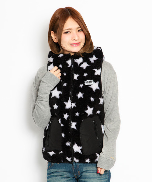 X-girl（エックスガール）の「FLUFFY VEST 2013（ベスト・レディース・ホワイト/マルチ/ベージュ/ネイビー・1/2）」の2枚目の写真