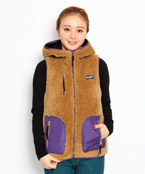 X-girl（エックスガール）の「FLUFFY VEST 2013（ベスト・レディース・ホワイト/マルチ/ベージュ/ネイビー・1/2）」の9枚目の写真