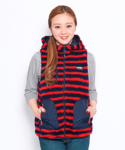 X-girl（エックスガール）の「FLUFFY VEST 2013（ベスト・レディース・ホワイト/マルチ/ベージュ/ネイビー・1/2）」の10枚目の写真