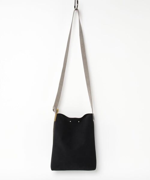 Creed（クリード）の「F - 2 <エフツー> / ショルダーS（ショルダーバッグ・レディース・ブラック/ネイビー/グレー/カーキ/ライトブラウン/キャメル/ピンク/アイボリー/ブルー/ブラウン/ナチュラル/グリーン/サックスブルー/マスタード/パープル/ベージュ系その他/ブラック系その他/ベージュ/ライトピンク/エメラルド/モカ/ワイン/ライトブルー/ホワイト系その他/ブルー系その他/ライム・ﾌﾘ-/FREE）」の5枚目の写真