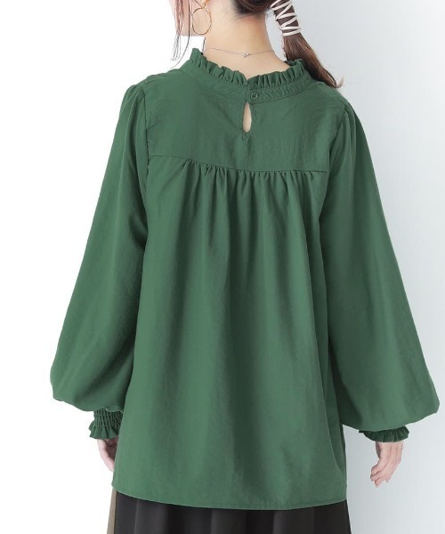 osharewalker（オシャレウォーカー）の「『フリル×Vデザインハイネックブラウス』（シャツ/ブラウス・レディース・ブラック/アイボリー/グリーン/ボルドー/グレイッシュベージュ/ネイビー/チャコール・1/2）」の11枚目の写真