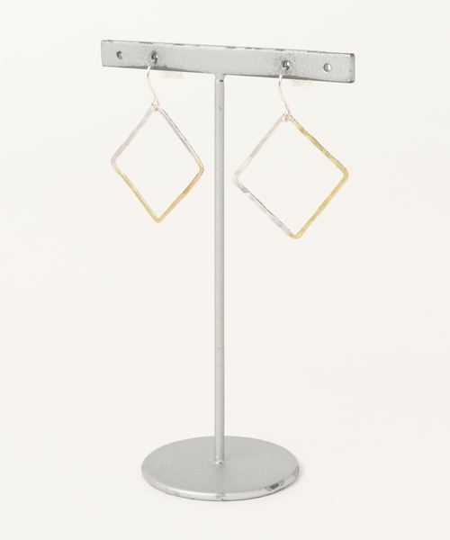 tone(トーン)の「【ray silver works】四角真鍮×シルバーピアス(L)(ピアス(両耳用)・レディース・ゴールド系その他・FREE)」の1枚目の写真