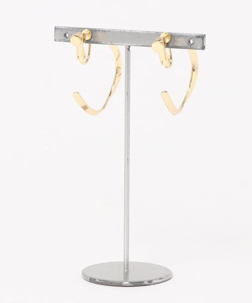 LOWRYS FARM（ローリーズファーム）の「ヒネリフープイヤリング　840206（イヤリング・レディース・シルバー/ゴールド・FREE）」の3枚目の写真