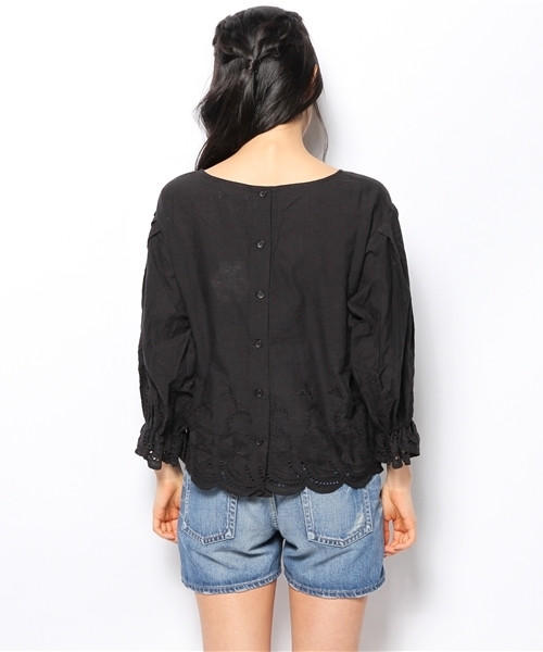 mystic（ミスティック）の「スカラップ刺繍ブラウス（シャツ/ブラウス・レディース・オフホワイト/ベージュ/レッド/ブラック・ﾌﾘ-）」の9枚目の写真