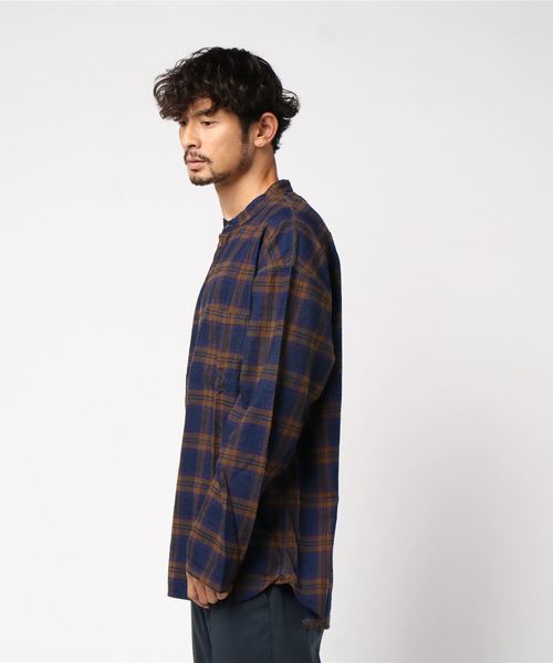 EEL（イール）の「EEL/イール　別注　チャコールヘンリー（シャツ/ブラウス・メンズ・ブラウン/レッド・XS/M/L）」の4枚目の写真