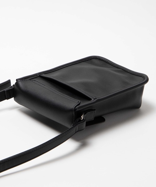 WEGO（ウィゴー）の「WEGO/シンセティックレザーフラップミニショルダー（ショルダーバッグ・メンズ・ブラック/グレー・FREE）」の15枚目の写真