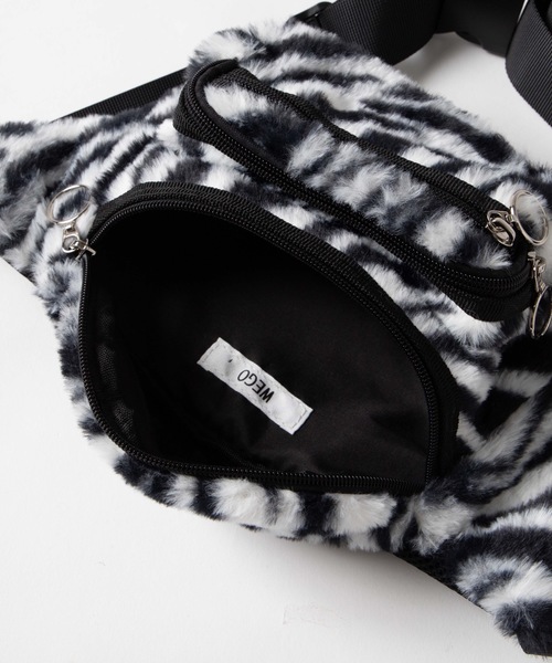 WEGO（ウィゴー）の「WEGO/ファーリングジップウエストバッグ（ボディバッグ/ウエストポーチ・レディース・ブラック/パープル/その他1/その他2・FREE）」の16枚目の写真