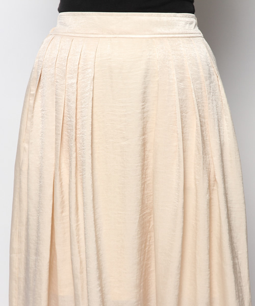 MOUSSY(マウジー)の「Satin LONG SK(スカート・レディース・ネイビー/オフホワイト/ベージュ・2/1)」の9枚目の写真