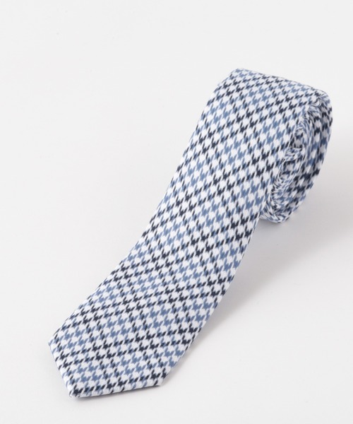 Quit Running（クイトランニング）の「チェック タータン柄 コットンネクタイ ナロータイ（ネクタイ・メンズ・ブラック/オレンジ/ホワイト×グレー/ライトインディゴブルー/コバルトブルー/ブラウン系その他4/ブルー系その他5/レッド系その他5/その他1/ブラウン系その他/レッド系その他/ブラック系その他3/ブルー系その他2/レッド系その他3/ライトグレー/レッド/マルチ/スカイブルー/イエロー/マスタード/その他3/グリーン系その他/マルーン/ブラウン系その他3/ブルー系その他4/ホワイト×レッド/ブラック系その他/イエロー系その他/ダークネイビー/グリーン系その他2/イエロー系その他2/ベージュ/ライトグリーン/ベージュ×ブラック/ネイビー×ホワイト/ダークブラウン/グリーン/モカ/ホワイト系その他/キャメル/ライトベージュ/ブラウン系その他6/ブルー系その他7/その他2/ナチュラル/ブルーグリーン/ブラウン系その他2/ブルー系その他3/レッド系その他4/ライトブルー/オリーブ/ダークインディゴブルー/レッド系その他6/ダークグリーン/ブルー/クリアブルー/オートミール/ブルー系その他/ワイン/ブラウン系その他5/ブルー系その他6/ホワイト×ブルー/グレー系その他/バーガンディー/ブラック系その他2/グリーン系その他3/レッド系その他2/ブラウン/ライトブラウン/ダークブルー/オフホワイト/レッド系その他7/ネイビー/グリーン系その他4/ネイビー系1・FREE）」の4枚目の写真
