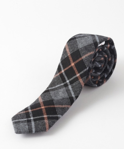 Quit Running（クイトランニング）の「チェック タータン柄 コットンネクタイ ナロータイ（ネクタイ・メンズ・ブラック/オレンジ/ホワイト×グレー/ライトインディゴブルー/コバルトブルー/ブラウン系その他4/ブルー系その他5/レッド系その他5/その他1/ブラウン系その他/レッド系その他/ブラック系その他3/ブルー系その他2/レッド系その他3/ライトグレー/レッド/マルチ/スカイブルー/イエロー/マスタード/その他3/グリーン系その他/マルーン/ブラウン系その他3/ブルー系その他4/ホワイト×レッド/ブラック系その他/イエロー系その他/ダークネイビー/グリーン系その他2/イエロー系その他2/ベージュ/ライトグリーン/ベージュ×ブラック/ネイビー×ホワイト/ダークブラウン/グリーン/モカ/ホワイト系その他/キャメル/ライトベージュ/ブラウン系その他6/ブルー系その他7/その他2/ナチュラル/ブルーグリーン/ブラウン系その他2/ブルー系その他3/レッド系その他4/ライトブルー/オリーブ/ダークインディゴブルー/レッド系その他6/ダークグリーン/ブルー/クリアブルー/オートミール/ブルー系その他/ワイン/ブラウン系その他5/ブルー系その他6/ホワイト×ブルー/グレー系その他/バーガンディー/ブラック系その他2/グリーン系その他3/レッド系その他2/ブラウン/ライトブラウン/ダークブルー/オフホワイト/レッド系その他7/ネイビー/グリーン系その他4/ネイビー系1・FREE）」の8枚目の写真