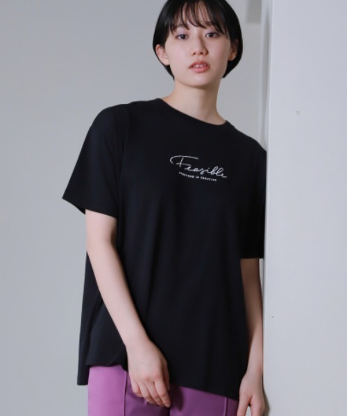 PAGEBOY（ページボーイ）の「サイドスリットロゴTシャツ（Tシャツ/カットソー・レディース・ブラック/オフホワイト/イエロー系その他・FREE）」の3枚目の写真