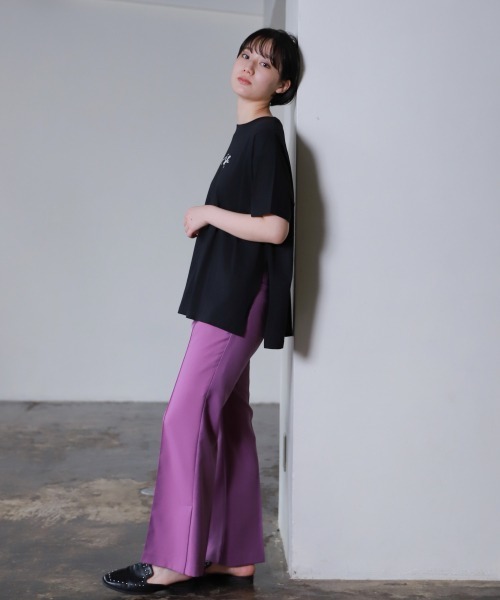 PAGEBOY（ページボーイ）の「サイドスリットロゴTシャツ（Tシャツ/カットソー・レディース・ブラック/オフホワイト/イエロー系その他・FREE）」の4枚目の写真