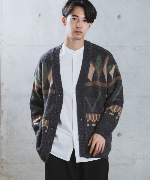 rehacer（レアセル）の「rehacer : Folk Pattern Cardigan / フォルク パターン カーディガン（カーディガン/ボレロ・メンズ・チャコールグレー/ライトブルー・MEDIUM/LARGE）」の3枚目の写真