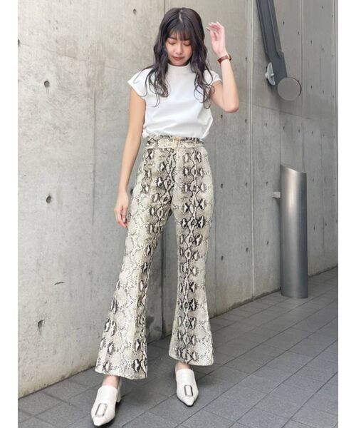 MURUA(ムルーア)の「ピンタックシアーパンツ(スラックス・レディース・ブラック/ライトグリーン/アイボリー/その他1・1/2)」の22枚目の写真