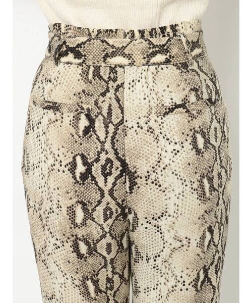 MURUA(ムルーア)の「ピンタックシアーパンツ(スラックス・レディース・ブラック/ライトグリーン/アイボリー/その他1・1/2)」の10枚目の写真