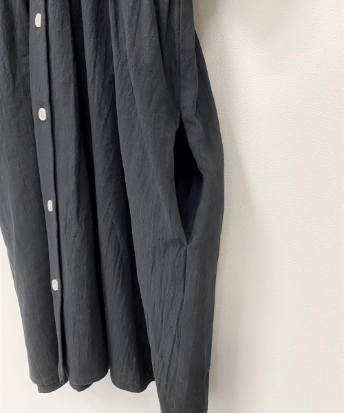 LOWRYS FARM（ローリーズファーム）の「コットンフリルカラーワンピース　946345（ワンピース・キッズ・オレンジ/ブラック/ブルー・130/150/110/140/120）」の4枚目の写真