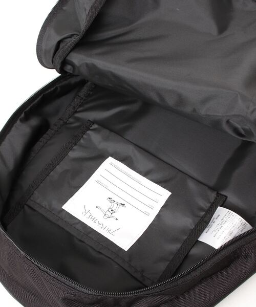 THRASHER（スラッシャー）の「HOMETOWN BACKPACK S 16L/スラッシャーバッグパックリュックサック（バックパック/リュック・メンズ・ブラック×ホワイト/ブラック×レッド・FREE）」の5枚目の写真