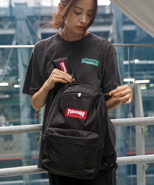 THRASHER（スラッシャー）の「HOMETOWN BACKPACK S 16L/スラッシャーバッグパックリュックサック（バックパック/リュック・メンズ・ブラック×ホワイト/ブラック×レッド・FREE）」の19枚目の写真