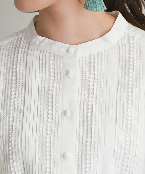 vis-`a-vis（ビサビ）の「【WEB限定】ピンタック＆レースで主役級。コットンチュニック（シャツ/ブラウス・レディース・ブラック/ホワイト/ベージュ/ライトグリーン/カーキ・FREE）」の10枚目の写真