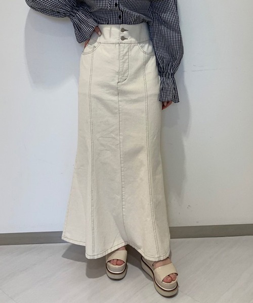 one after another NICE CLAUP（ワンアフターアナザーナイスクラップ）の「マーメイドデニムマキシスカート（スカート・レディース・オフホワイト/インディゴブルー/ブルー・FREE）」の2枚目の写真