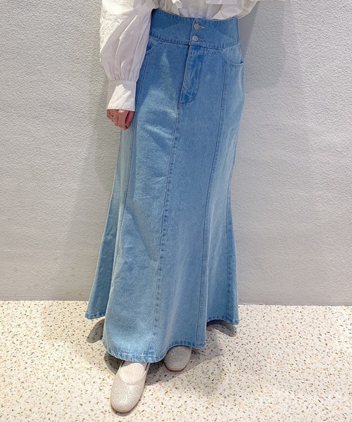 one after another NICE CLAUP（ワンアフターアナザーナイスクラップ）の「マーメイドデニムマキシスカート（スカート・レディース・オフホワイト/インディゴブルー/ブルー・FREE）」の6枚目の写真