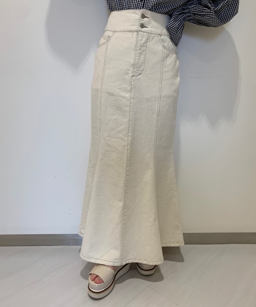 one after another NICE CLAUP（ワンアフターアナザーナイスクラップ）の「マーメイドデニムマキシスカート（スカート・レディース・オフホワイト/インディゴブルー/ブルー・FREE）」の10枚目の写真