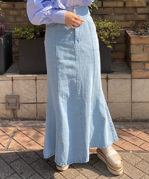 one after another NICE CLAUP（ワンアフターアナザーナイスクラップ）の「マーメイドデニムマキシスカート（スカート・レディース・オフホワイト/インディゴブルー/ブルー・FREE）」の8枚目の写真