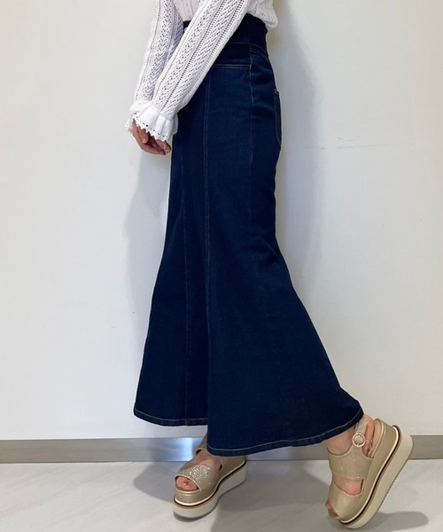 one after another NICE CLAUP（ワンアフターアナザーナイスクラップ）の「マーメイドデニムマキシスカート（スカート・レディース・オフホワイト/インディゴブルー/ブルー・FREE）」の16枚目の写真