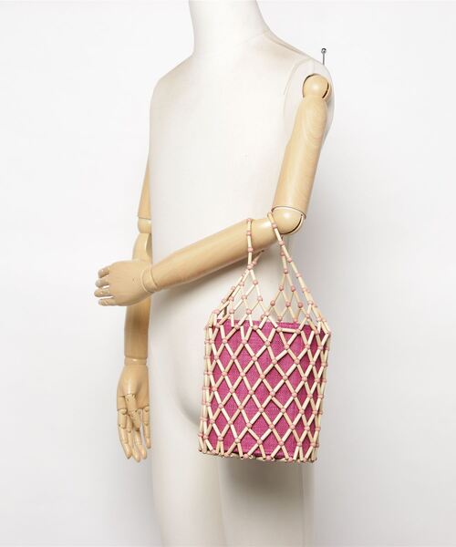 HALIN(ハリン)の「【HALIN】ウッドビーズBAG(かごバッグ・レディース・ピンク・FREE)」の5枚目の写真