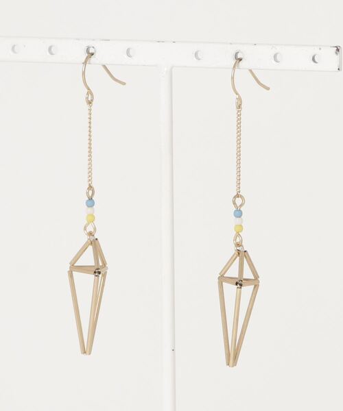 FUNALIVE(ファンアライブ)の「【north object de petit...】ダイヤ型メタルフックピアス(ピアス(両耳用)・レディース・F/D/C/A/B/E・FREE)」の1枚目の写真