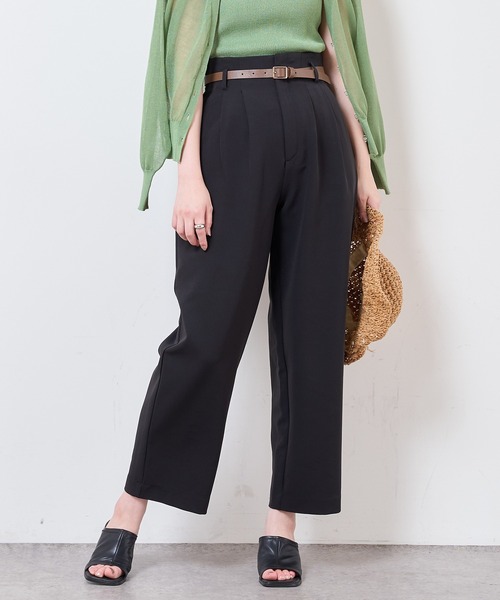 natural couture（ナチュラルクチュール）の「合皮ベルト付きウォッシャブルストレートゆるパンツ（その他パンツ・レディース・ブラック/サックスブルー/グリーン/アイボリー/オレンジ系・FREE）」の2枚目の写真