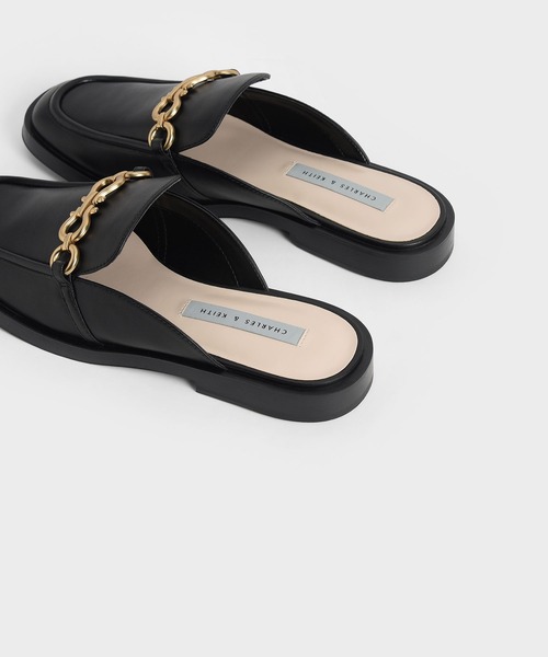 CHARLES & KEITH（チャールズ & キース）の「チェーンエンベ
