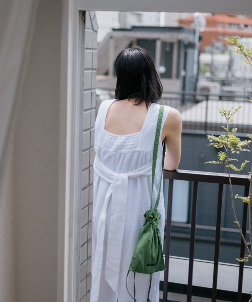 Kastane(カスタネ)の「BACKリボンイージーサロペット(サロペット/オーバーオール・レディース・ブラック/アイボリー/グリーン系その他・1/2)」の13枚目の写真