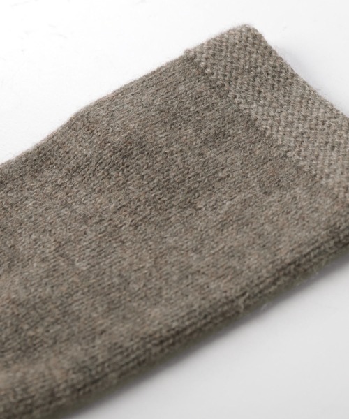 sankyo shokai（サンキョウショウカイ）の「指なし手袋アームウォーマーカシミヤ 100%（手袋・レディース・ライトグレー/ネイビー/レッド/ブルー/アイボリー/モカ・FREE）」の9枚目の写真