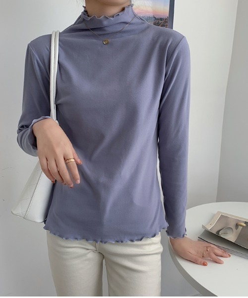 yuue' ( wear )(ユーイ)の「メローハイネックリブニット / モックネックニット(ニット/セーター・レディース・ホワイト/ブラック/ブラウン/ライトパープル・FREE)」の5枚目の写真