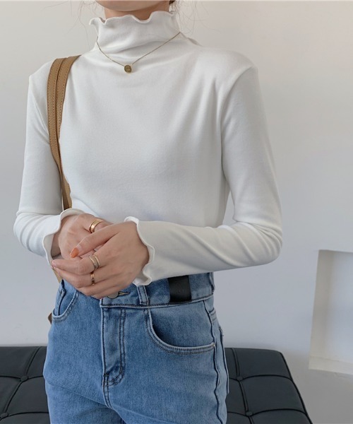 yuue' ( wear )(ユーイ)の「メローハイネックリブニット / モックネックニット(ニット/セーター・レディース・ホワイト/ブラック/ブラウン/ライトパープル・FREE)」の11枚目の写真