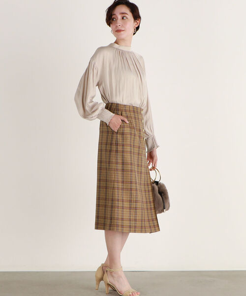 NOLLEY’S(ノーリーズ)の「ラップ風チェックウォッシャブルスカート(スカート・レディース・ベージュ系その他/ブルー系その他7・38/36)」の9枚目の写真