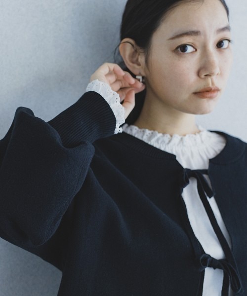 studio CLIP(スタディオクリップ)の「《玄長なおこさんコラボ》家事らくらく洗える軽ニット(ニット/セーター・レディース・ライトグレー/ブラック/ブラウン/レッド/ブルー/イエロー/アイボリー・FREE)」の3枚目の写真